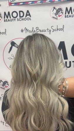 Moda Hair Salon And Cosmetology School Nail school escuela de uñas