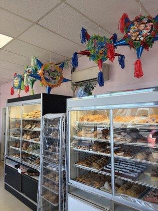 Dulces Delicias Bakery