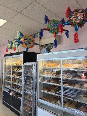 Dulces Delicias Bakery
