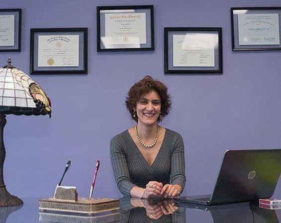 EatWellGuru: Maryam Dadkhah, Ph.D., RDN, CPT