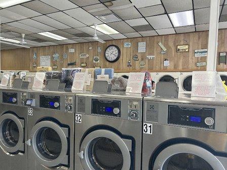 Plaza Coin Laundry