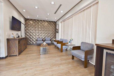 Oak Endodontics & Implant Dentistry
