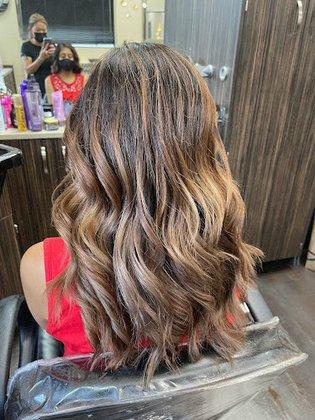 Kim Professional Haircolorist