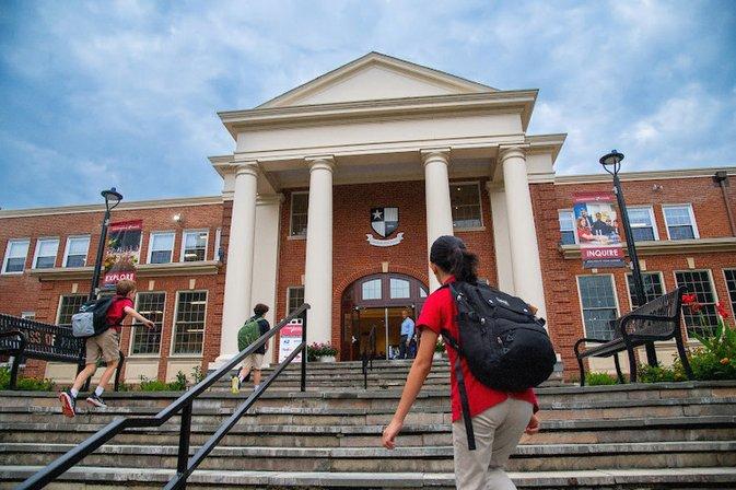 Congressional School