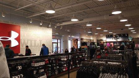 Under Armour Factory House - Leesburg Corner Premium Outlets