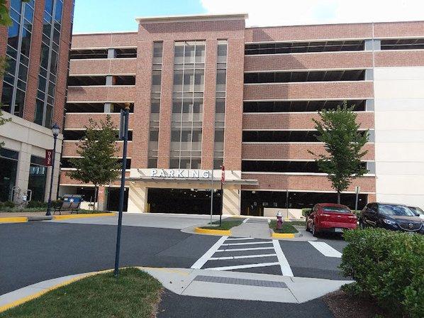 Fairfax Corner Parking Garage