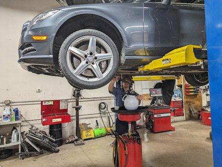 Saville's Service Center