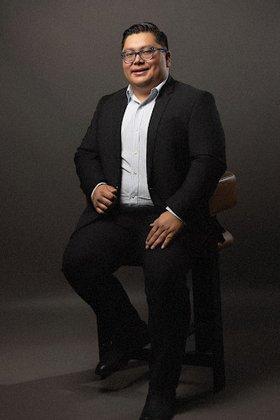 Kevin Castro, VAZE Realty LLC